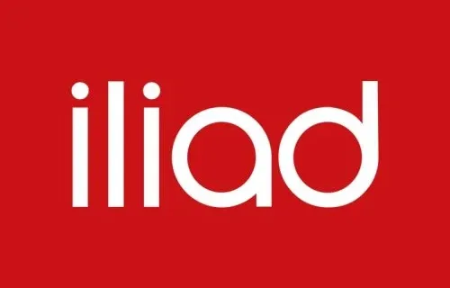 L'immagine mostra il logo dell'Iliade, con la parola iliad in lettere bianche minuscole su uno sfondo quadrato rosso.